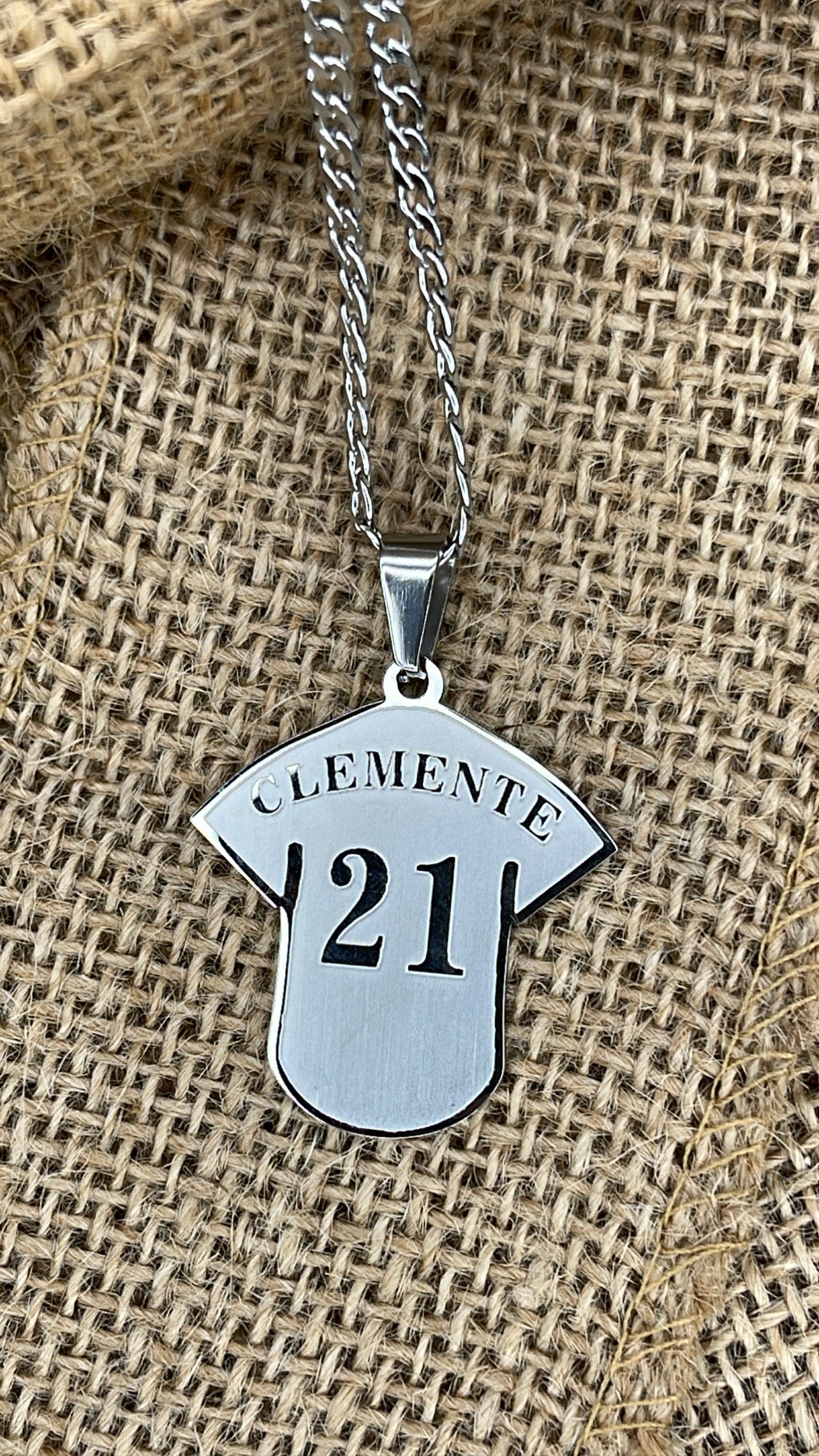 Cadena de Roberto Clemente  de 30”